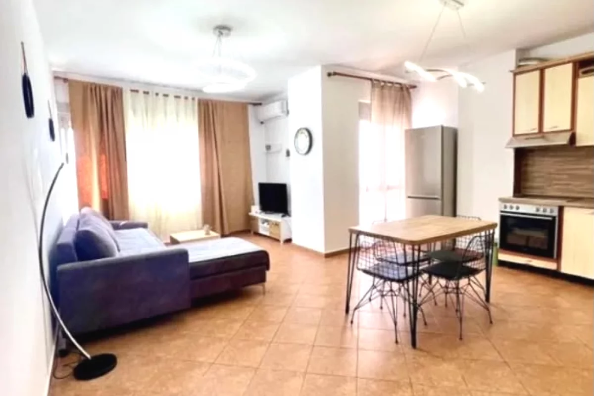 Shtepi me qera Apartament ne Tirane, 2+1, Mobilimi E mobiluar, Pagesa 60,000  Leke.