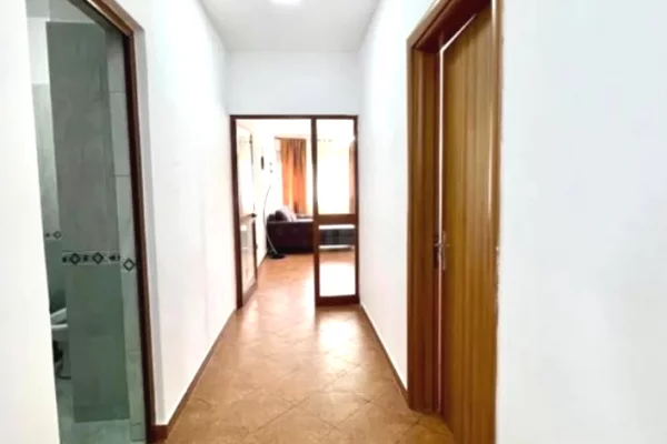 Shtepi me qera Apartament ne Tirane, 2+1, Mobilimi E mobiluar, Pagesa 60,000  Leke.