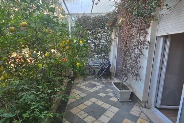 Shtepi me qera Apartament ne Tirane, 1+1, Mobilimi E mobiluar, Pagesa 60,000  Leke.