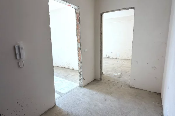 Apartment for sale in Tirana 2+1, Emty