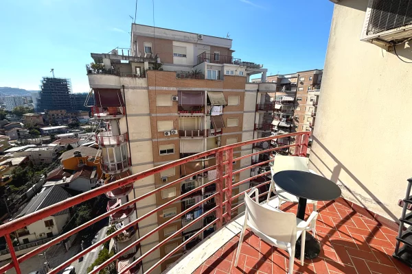 Shtepi me qera Apartament ne Tirane, 2+1, Mobilimi E mobiluar, Pagesa 75,000  Leke.