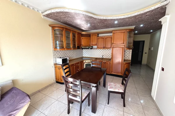 Shtepi me qera Apartament ne Tirane, 2+1, Mobilimi E mobiluar, Pagesa 75,000  Leke.