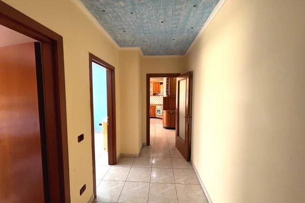 Shtepi me qera Apartament ne Tirane, 2+1, Mobilimi E mobiluar, Pagesa 75,000  Leke.