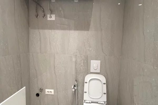 Shtepi ne shitje Apartament ne Tirane, 1+1, Mobilimi Bosh, pa mobiluar, Pagesa 158,000  Euro.