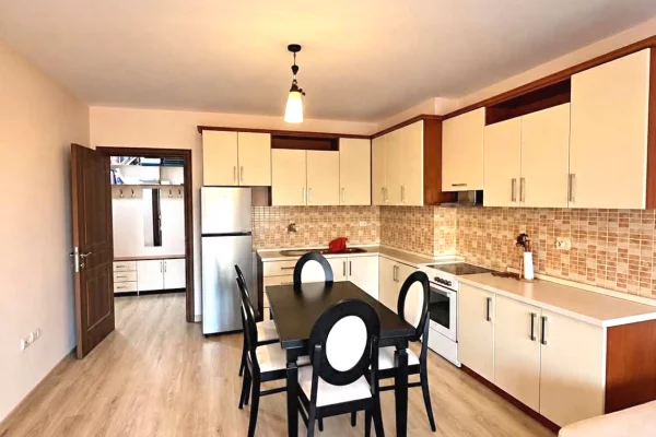 Jepet me Qira  Apartament  Tipologjia:1+1 Ali Demi