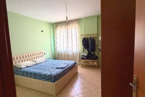 Shtepi me qera Apartament ne Tirane, 1+1, Mobilimi E mobiluar, Pagesa 40,000  Leke.