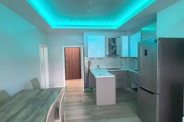 Shtepi ne shitje Apartament ne Tirane, 3+1, Mobilimi Pjeserisht e mobiluar, Pagesa 275,000  Euro.