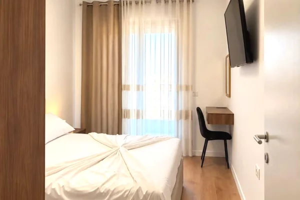 Shtepi ne shitje Apartament ne Tirane, 1+1, Mobilimi E mobiluar, Pagesa 200,000  Euro.