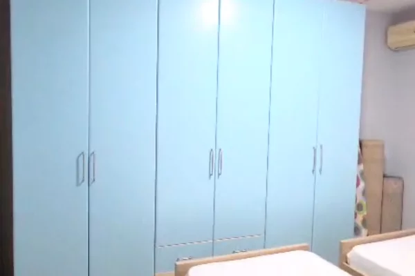 Shtepi me qera Apartament ne Tirane, 3+1, Mobilimi E mobiluar, Pagesa 700  Euro.