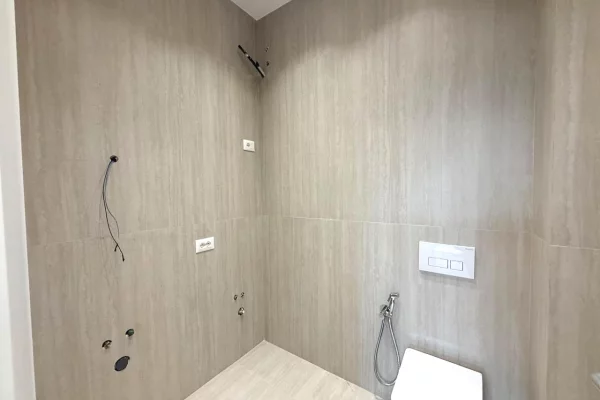 Shtepi ne shitje Apartament ne Tirane, 2+1, Mobilimi Bosh, pa mobiluar, Pagesa 330,000  Euro.
