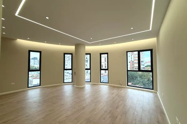 Shtepi ne shitje Apartament ne Tirane, 2+1, Mobilimi Bosh, pa mobiluar, Pagesa 330,000  Euro.