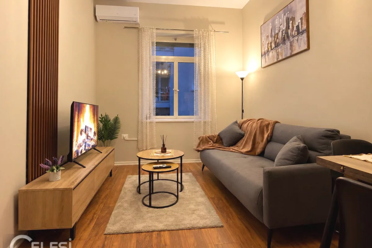Shtepi me qera Apartament ne Tirane, 1+1, Mobilimi E mobiluar, Pagesa 70,000  Leke.