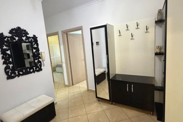 Shtepi me qera 2+1 ne Tirane - 800 Euro