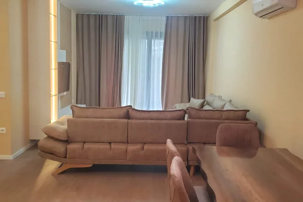 Shtepi me qera Apartament ne Tirane, 2+1, Mobilimi E mobiluar, Pagesa 1,200  Euro.