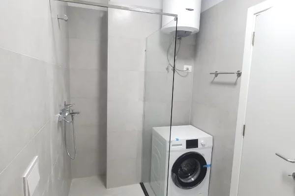 Shtepi me qera Apartament ne Tirane, 2+1, Mobilimi E mobiluar, Pagesa 1,200  Euro.