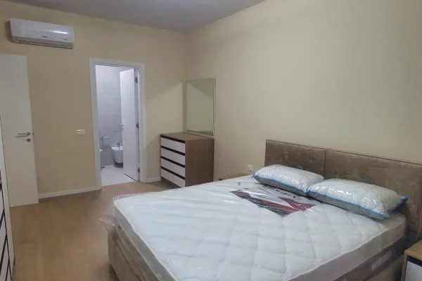 Shtepi me qera Apartament ne Tirane, 2+1, Mobilimi E mobiluar, Pagesa 1,200  Euro.