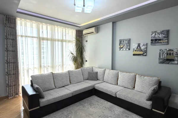 Shtepi me qera Apartament ne Tirane, 2+1, Mobilimi E mobiluar, Pagesa 55,000  Leke.