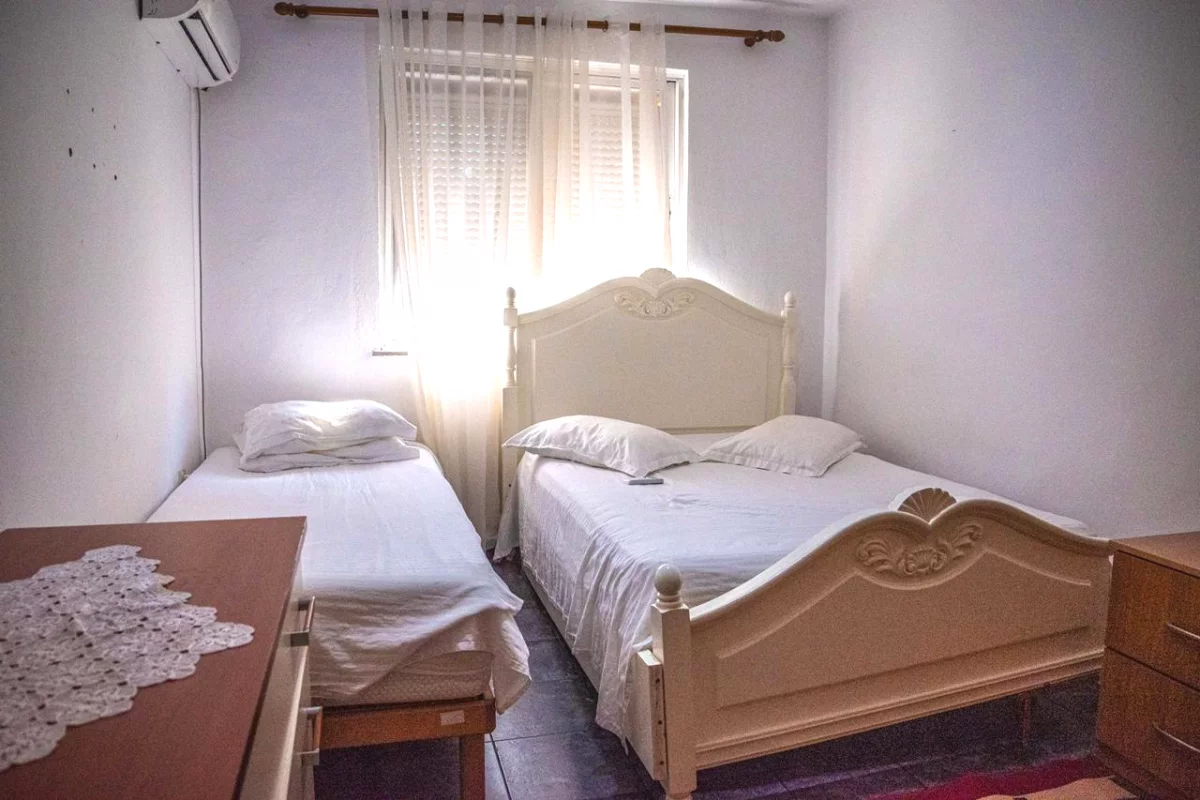 Shtepi me qera Apartament ne Tirane, 2+1, Mobilimi E mobiluar, Pagesa 60,000  Leke.
