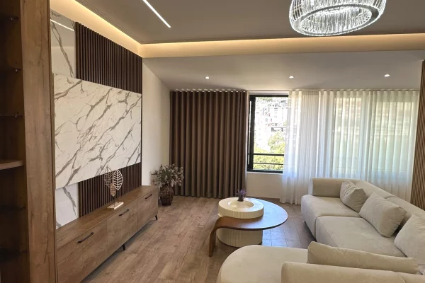Shtepi ne shitje 2+1 ne Tirane - 2,550,000 Leke