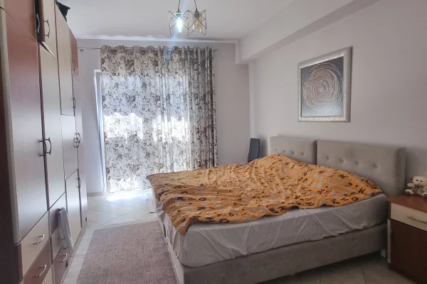 Shtepi me qera Apartament ne Tirane, 1+1, Mobilimi E mobiluar, Pagesa 60,000  Leke.