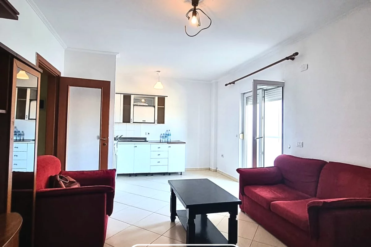 Shtepi ne shitje Apartament ne Tirane, 1+1, Mobilimi E mobiluar, Pagesa 15,900,000  Leke.