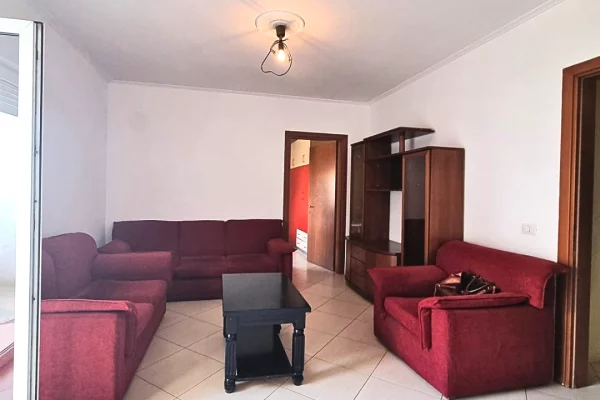 Shtepi ne shitje Apartament ne Tirane, 1+1, Mobilimi E mobiluar, Pagesa 15,900,000  Leke.