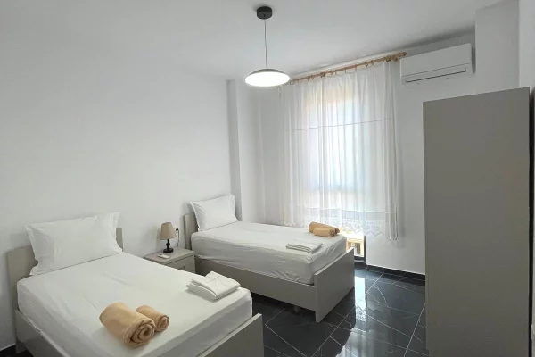Shtepi me qera Apartament ne Tirane, 2+1, Mobilimi E mobiluar, Pagesa 62,000  Leke.