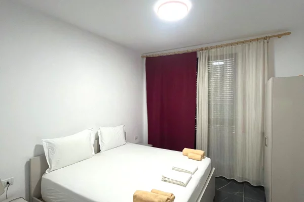 Shtepi me qera Apartament ne Tirane, 2+1, Mobilimi E mobiluar, Pagesa 62,000  Leke.