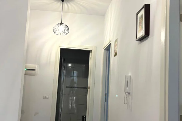 Shtepi me qera Apartament ne Tirane, 2+1, Mobilimi E mobiluar, Pagesa 62,000  Leke.