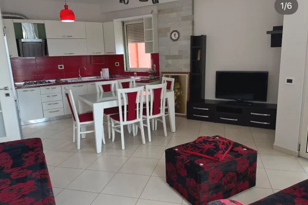 Shtepi ne shitje Apartament ne Tirane, 2+1, Mobilimi E mobiluar, Pagesa 185,000  Euro.