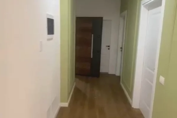 Shtepi ne shitje Apartament ne Tirane, 2+1, Mobilimi Bosh, pa mobiluar, Pagesa 11,200,000  Leke.
