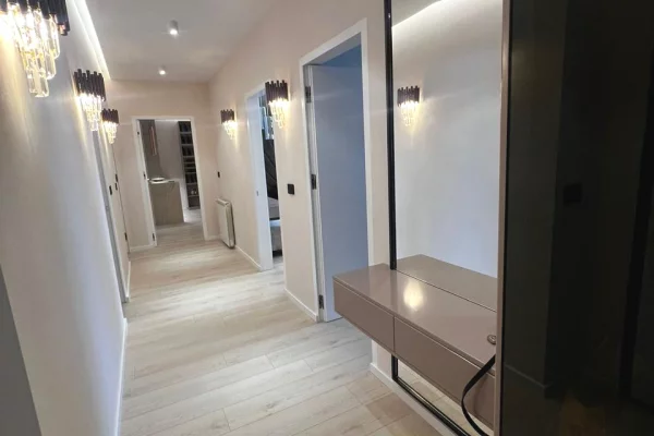 Shtepi ne shitje Apartament ne Tirane, 2+1, Mobilimi E mobiluar, Pagesa 450,000  Euro.