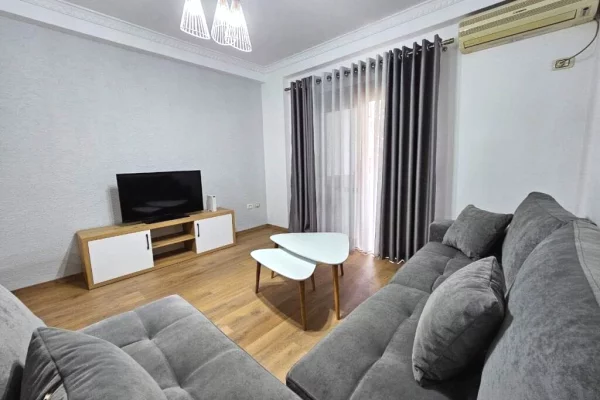 Shtepi ne shitje Apartament ne Tirane, 1+1, Mobilimi E mobiluar, Pagesa 17,200,000  Leke.