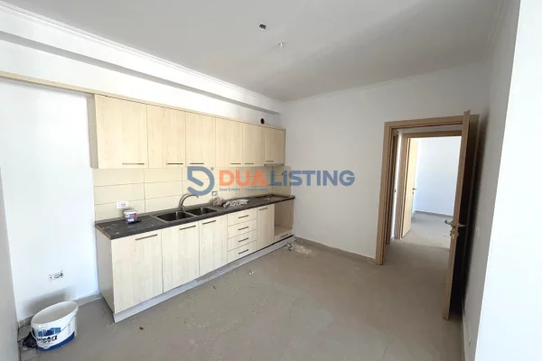Shtepi ne shitje Apartament ne Tirane, 2+1, Mobilimi E mobiluar, Pagesa 16,425,000  Leke.