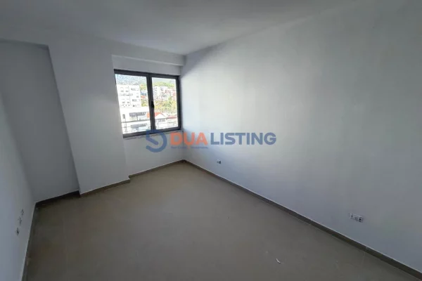 Shtepi ne shitje Apartament ne Tirane, 2+1, Mobilimi E mobiluar, Pagesa 16,425,000  Leke.