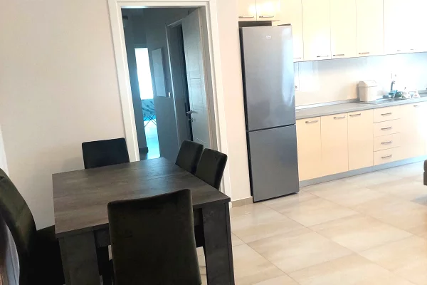 Shtepi ne shitje Apartament ne Tirane, 3+1, Mobilimi E mobiluar, Pagesa 205,700  Euro.