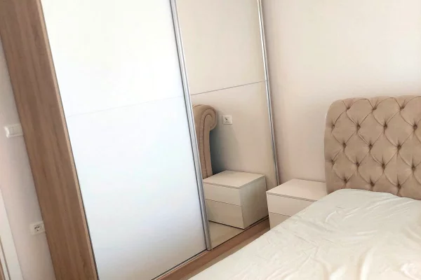 Shtepi ne shitje Apartament ne Tirane, 3+1, Mobilimi E mobiluar, Pagesa 205,700  Euro.
