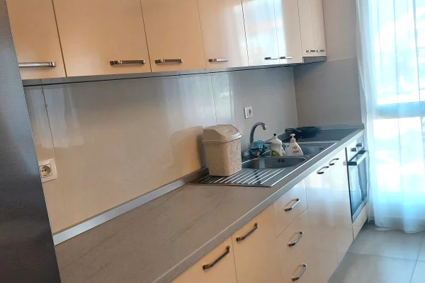 Shtepi ne shitje Apartament ne Tirane, 3+1, Mobilimi E mobiluar, Pagesa 205,700  Euro.