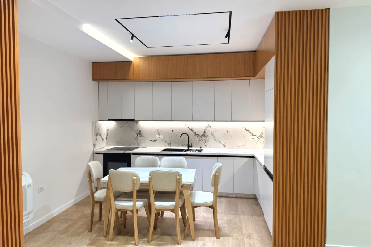 Shtepi me qera Apartament ne Tirane, 2+1, Mobilimi E mobiluar, Pagesa 80,000  Leke.