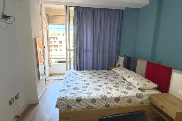 Shtepi me qera Apartament ne Tirane, Garsoniere, Mobilimi E mobiluar, Pagesa 38,000  Leke.
