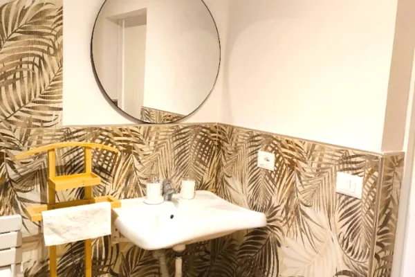 Shtepi me qera Apartament ne Tirane, Garsoniere, Mobilimi E mobiluar, Pagesa 40,000  Leke.