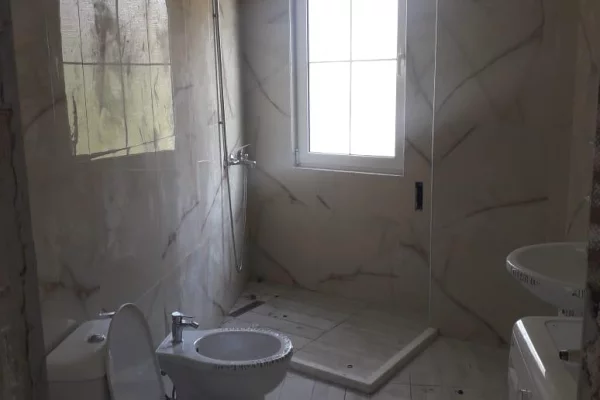 Shtepi me qera Apartament ne Tirane, 1+1, Mobilimi E mobiluar, Pagesa 400  Euro.