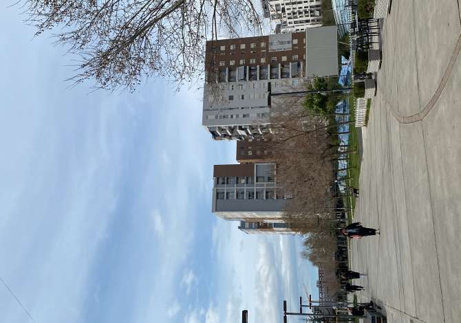 Ambient biznesi per qera tek Ish fusha e aviacionit, 450 euro