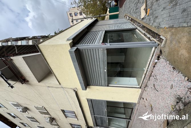 Ambjent biznesi me qera ne yzberisht prane Nela6, Cmimi 800 Euro