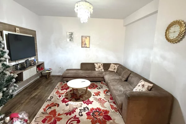 Appartamento in vendita a Tirana 2+1, Arredato