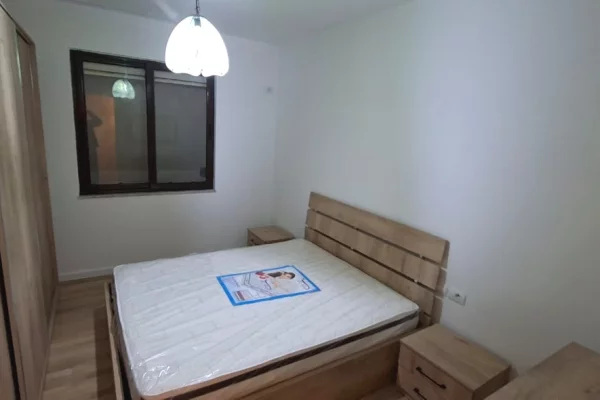 Shtepi me qera Apartament ne Tirane, 1+1, Mobilimi E mobiluar, Pagesa 500  Euro.