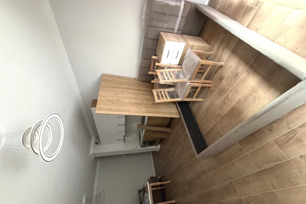 Shtepi me qera Apartament ne Tirane, Garsoniere, Mobilimi E mobiluar, Pagesa 400  Euro.