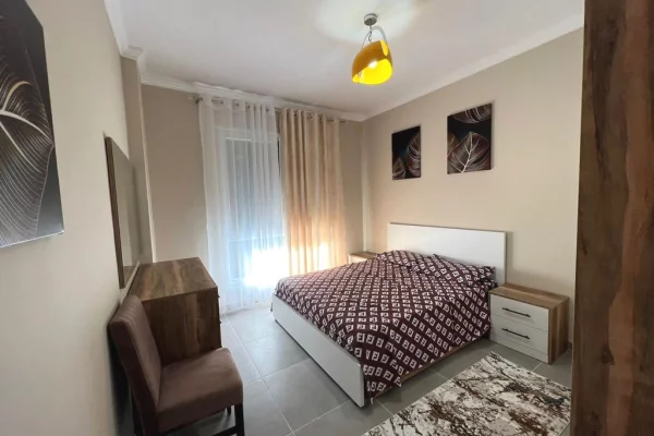 Shtepi me qera Apartament ne Tirane, 2+1, Mobilimi E mobiluar, Pagesa 600  Euro.