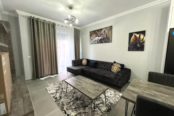 Shtepi me qera Apartament ne Tirane, 2+1, Mobilimi E mobiluar, Pagesa 600  Euro.