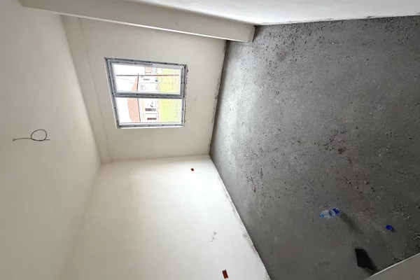 Appartamento in vendita a Tirana 2+1, Vuoto